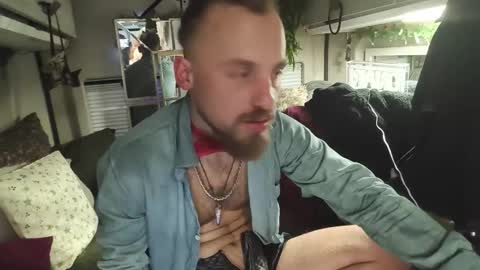 Snapshot of bonnie_and_clyde_11 chatting on November 7, 2025, 3:50 am Bonnie and Clyde online show from November 7, 2025, 3:50 am