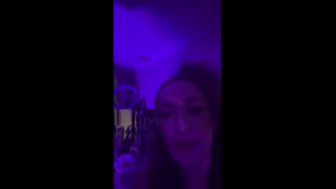 Bonnie and Clyde online show from November 11, 2025, 2:44 am