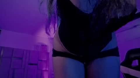 Bonnie Anderson  online show from April 12, 2026, 11:32 pm