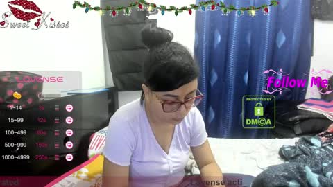 Snapshot of bonnie_lam_ chatting on January 4, 2025, 3:18 am bonnie lam  hello welcome to my room I hope you have fun and you can reach your maximum pleasure here with me online show from January 4, 2025, 3:18 am