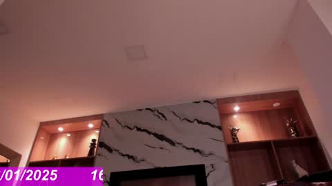 Bonnie Luxury online show from January 17, 2025, 8:34 am