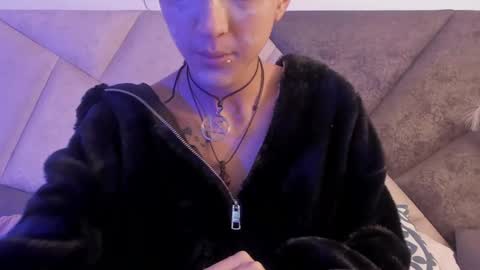   online show from March 5, 2025, 11:38 am