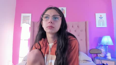 Bonnie  online show from December 20, 2024, 1:43 pm