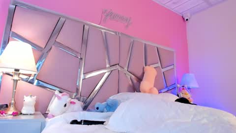 Bonnie  online show from January 28, 2025, 7:53 pm