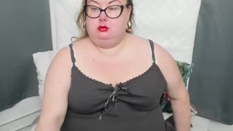 Snapshot of bonnieshining chatting on December 3, 2024, 4:58 am Bonnie online show from December 3, 2024, 4:58 am