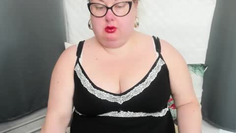 Snapshot of bonnieshining chatting on December 7, 2024, 5:04 am Bonnie online show from December 7, 2024, 5:04 am