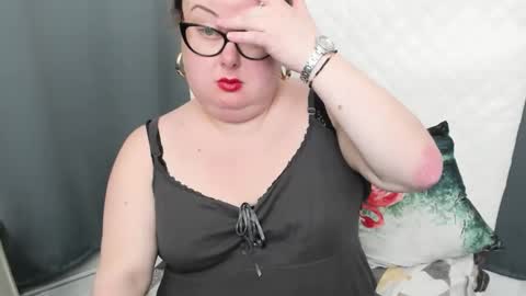 Snapshot of bonnieshining chatting on December 31, 2024, 9:53 am Bonnie online show from December 31, 2024, 9:53 am