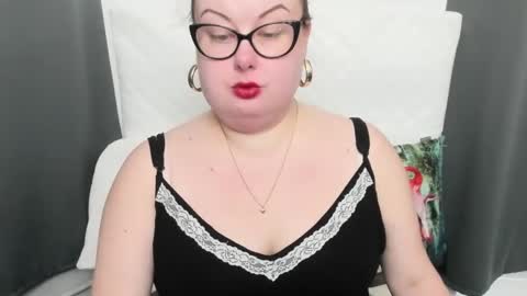 Snapshot of bonnieshining chatting on March 4, 2025, 1:28 pm Bonnie online show from March 4, 2025, 1:28 pm