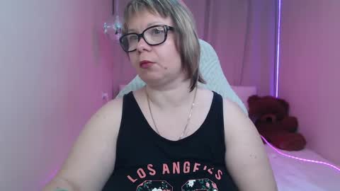 bonnnyboobsy online show from May 15, 2026, 12:01 pm