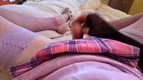 silky sissy sarah online show from April 11, 2026, 6:12 pm