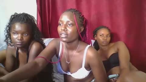 Snapshot of bootie_caramel chatting on February 20, 2025, 1:40 pm bootie_caramel online show from February 20, 2025, 1:40 pm