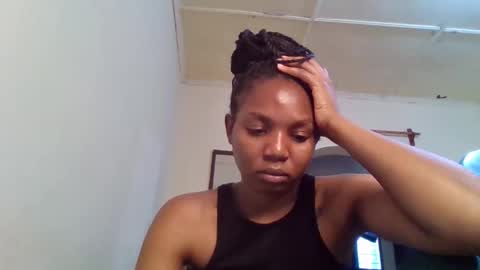 Snapshot of bootie_caramel chatting on September 29, 2025, 9:14 am bootie_caramel online show from September 29, 2025, 9:14 am