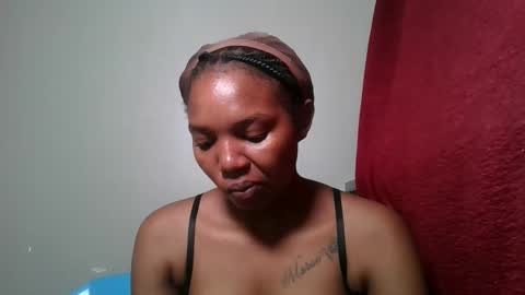 bootie_caramel online show from June 2, 2026, 1:13 pm