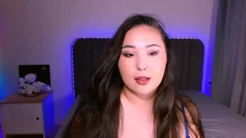 Mona online show from July 15, 2026, 2:17 am
