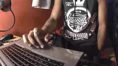 Snapshot of boss_playa98 chatting on February 17, 2025, 8:36 pm boss_playa98 online show from February 17, 2025, 8:36 pm