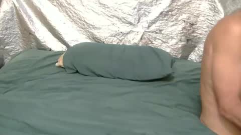 bottomdaddyforyou925375 online show from February 9, 2025, 1:22 am