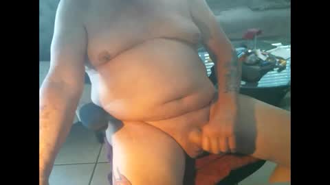 Snapshot of bottomguy33540 chatting on December 21, 2025, 3:52 pm BAM online show from December 21, 2025, 3:52 pm