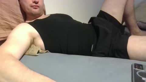 bottomtsinner online show from October 8, 2025, 6:44 am