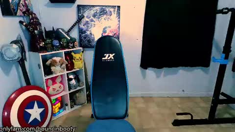Snapshot of bouncinbooty chatting on March 3, 2025, 4:03 pm Pumpkin Butt online show from March 3, 2025, 4:03 pm