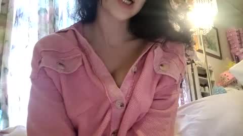 Snapshot of bouncyqueenmajesty chatting on March 1, 2025, 6:32 pm Bouncy Queen Majesty online show from March 1, 2025, 6:32 pm