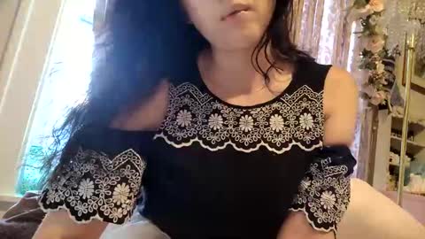 Snapshot of bouncyqueenmajesty chatting on March 2, 2025, 11:09 pm Bouncy Queen Majesty online show from March 2, 2025, 11:09 pm