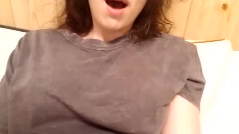 Snapshot of bouncyqueenmajesty chatting on September 17, 2025, 6:20 pm Bouncy Queen Majesty online show from September 17, 2025, 6:20 pm