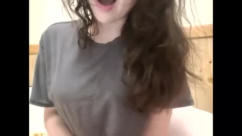 Snapshot of bouncyqueenmajesty chatting on October 10, 2025, 4:17 pm Bouncy Queen Majesty online show from October 10, 2025, 4:17 pm