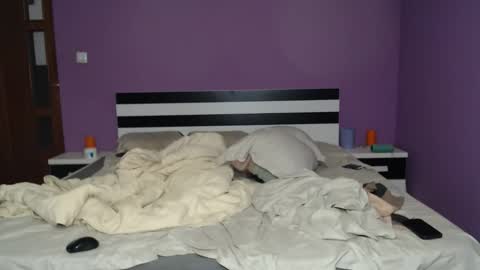 Angel-Boy online show from October 12, 2025, 4:39 pm