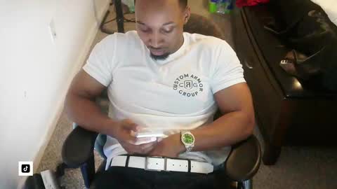 Snapshot of boy_kino chatting on March 8, 2026, 4:49 am Pixel Pleasures online show from March 8, 2026, 4:49 am