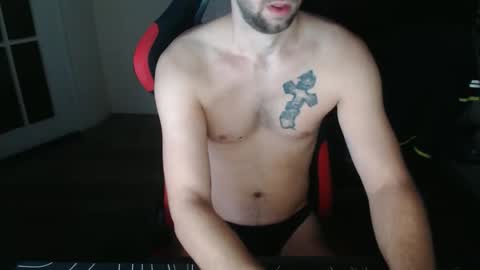 boy_t0y89 online show from December 17, 2025, 5:46 am