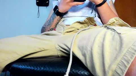 Snapshot of boy_trans chatting on October 1, 2025, 6:19 am Edward ftm trans queerslave online show from October 1, 2025, 6:19 am