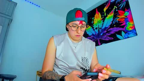 Snapshot of boy_trans chatting on January 19, 2026, 1:53 am Edward ftm trans queerslave online show from January 19, 2026, 1:53 am