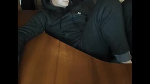 BoyApollon online show from November 13, 2025, 7:51 am