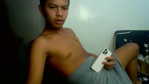 boyax16 online show from December 11, 2024, 9:55 pm