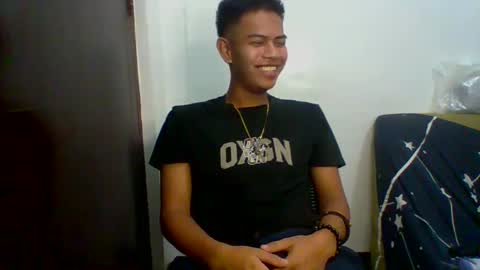 boyax16 online show from December 12, 2024, 11:18 am