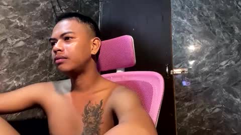 boyax16 online show from November 26, 2025, 9:21 am