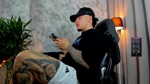 boyc02_ online show from November 24, 2025, 1:05 am