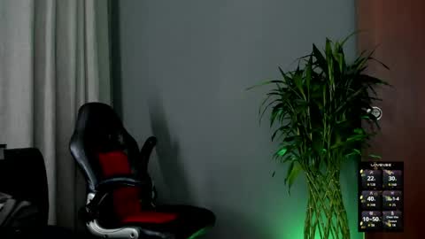 boyc02_ online show from June 3, 2026, 1:14 pm