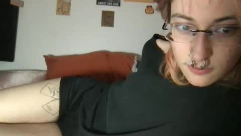 Snapshot of boywithbug chatting on March 4, 2025, 2:06 am boywithbug online show from March 4, 2025, 2:06 am