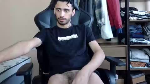 Snapshot of boyzinm2 chatting on March 11, 2026, 9:48 am boyzinm2 online show from March 11, 2026, 9:48 am