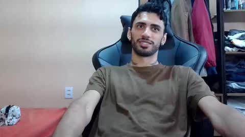 Snapshot of boyzinm2 chatting on March 17, 2026, 12:08 pm boyzinm2 online show from March 17, 2026, 12:08 pm