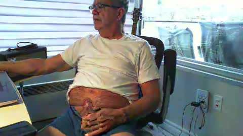 Snapshot of bozou chatting on November 9, 2025, 7:23 pm bozou online show from November 9, 2025, 7:23 pm