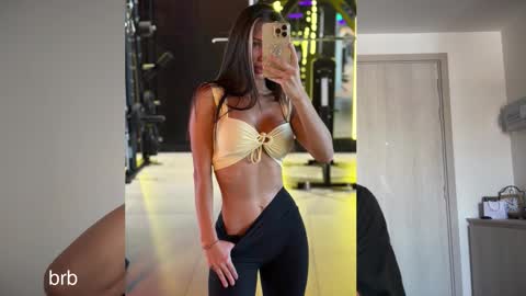 Snapshot of brabuss_ chatting on February 21, 2026, 2:56 am Lana online show from February 21, 2026, 2:56 am