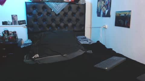 brad hot boy online show from February 13, 2025, 4:07 pm