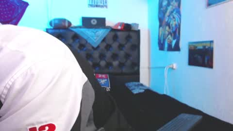 brad hot boy online show from March 6, 2025, 3:56 pm