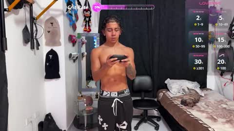 Snapshot of bradley_strong_ chatting on September 30, 2025, 7:24 am Bradley Strong online show from September 30, 2025, 7:24 am