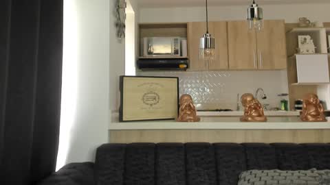 bradleymartin7 online show from February 1, 2025, 5:47 pm