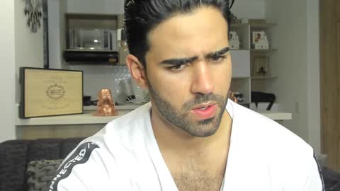 bradleymartin7 online show from February 7, 2025, 11:24 pm