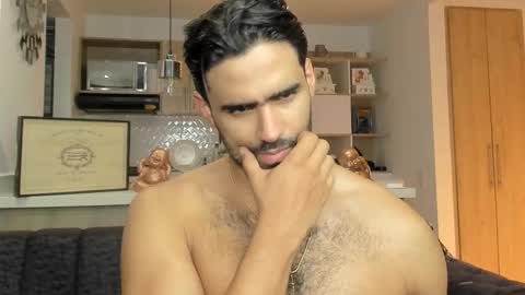 bradleymartin7 online show from October 1, 2025, 1:55 am