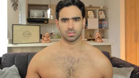 bradleymartin7 online show from December 16, 2025, 9:09 pm